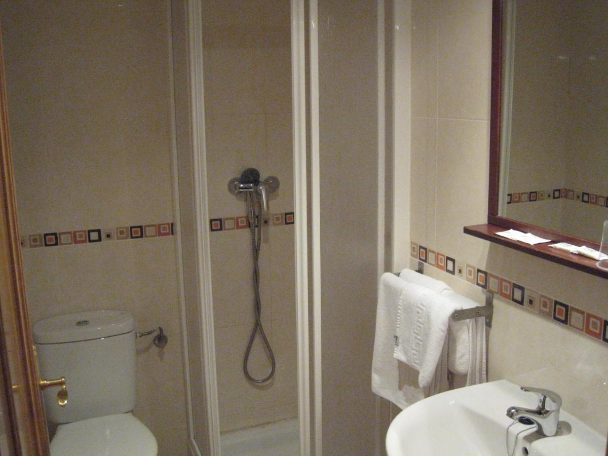 Hostal Alfajarin El Burgo de Ebro Quarto foto